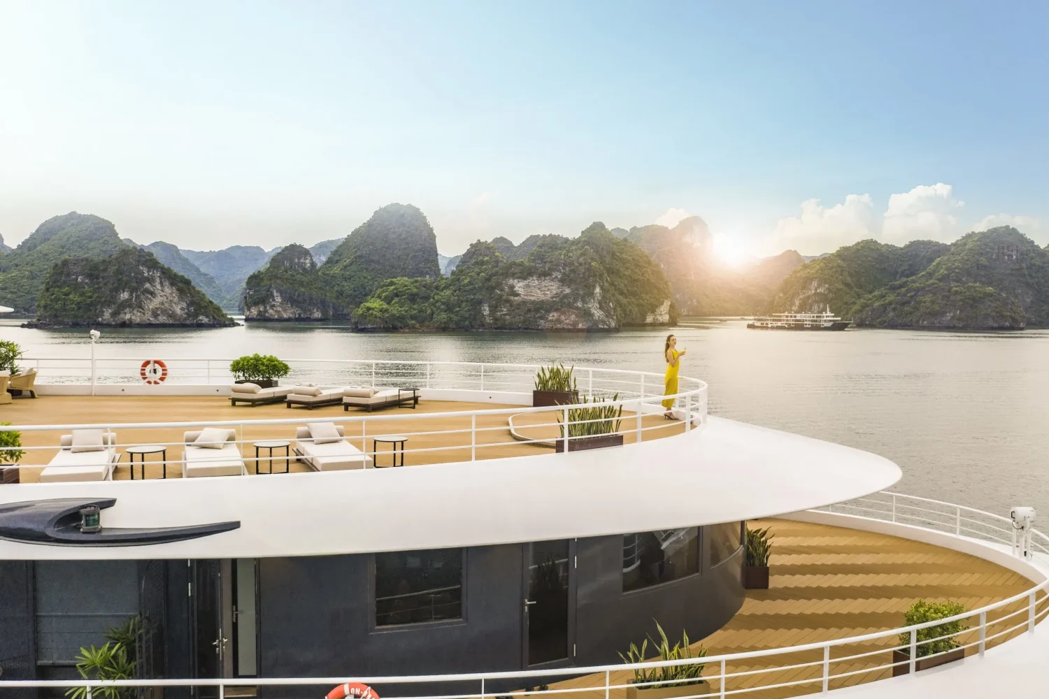 halong bay cruise 3 days 2 nights Vela Vietnam Travel