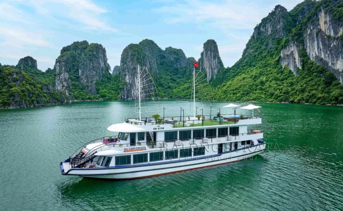 Sonata-luxury halong bay day cruise Vela Vietnam Travel