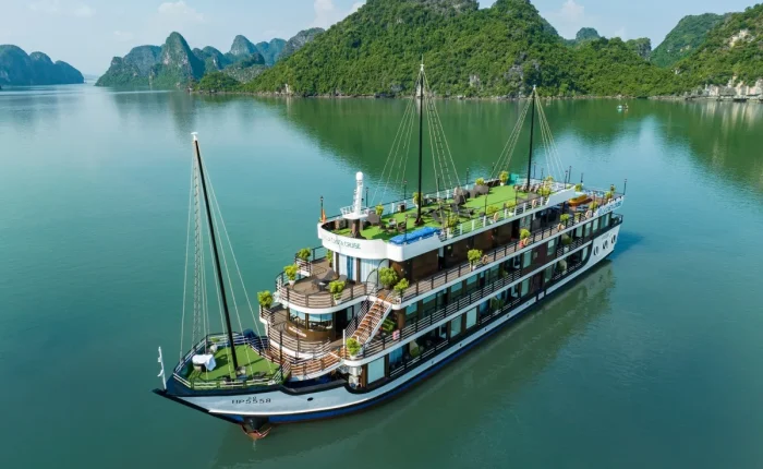 best cruise lan ha bay vela vietnam travel