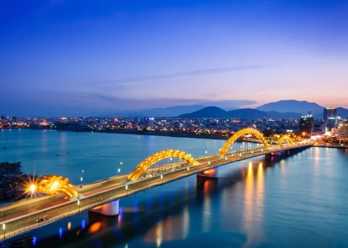 dragon danang vela vietnam travel