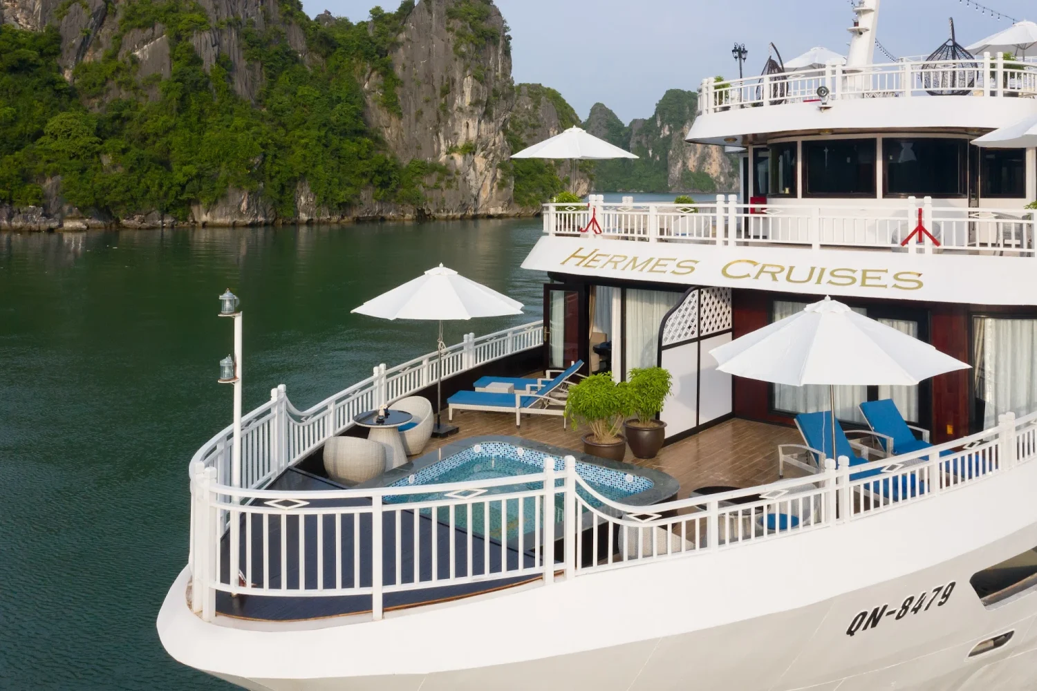 Hermes halong bay cruise 3 days 2 nights luxury vela vietnam travel