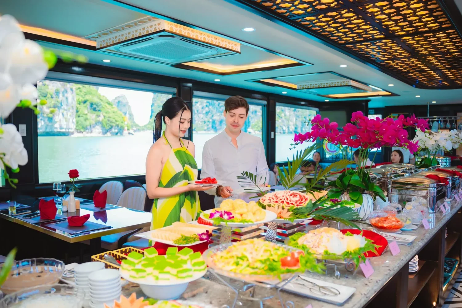Queen halong bay cruise 1 day tour Vela Vietnam Travel
