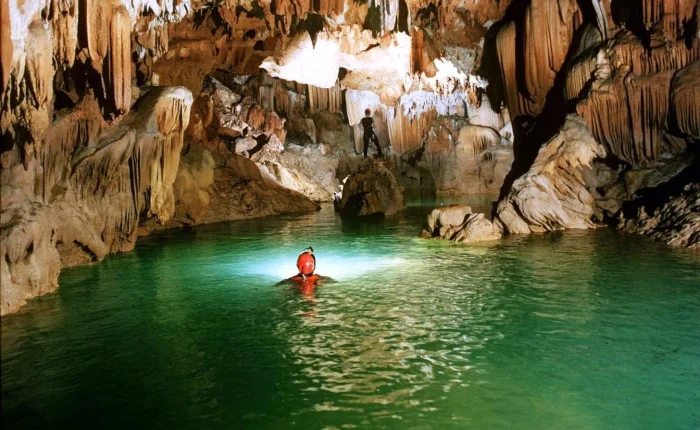 paradise cave and dark cave tour vela vietnam travel