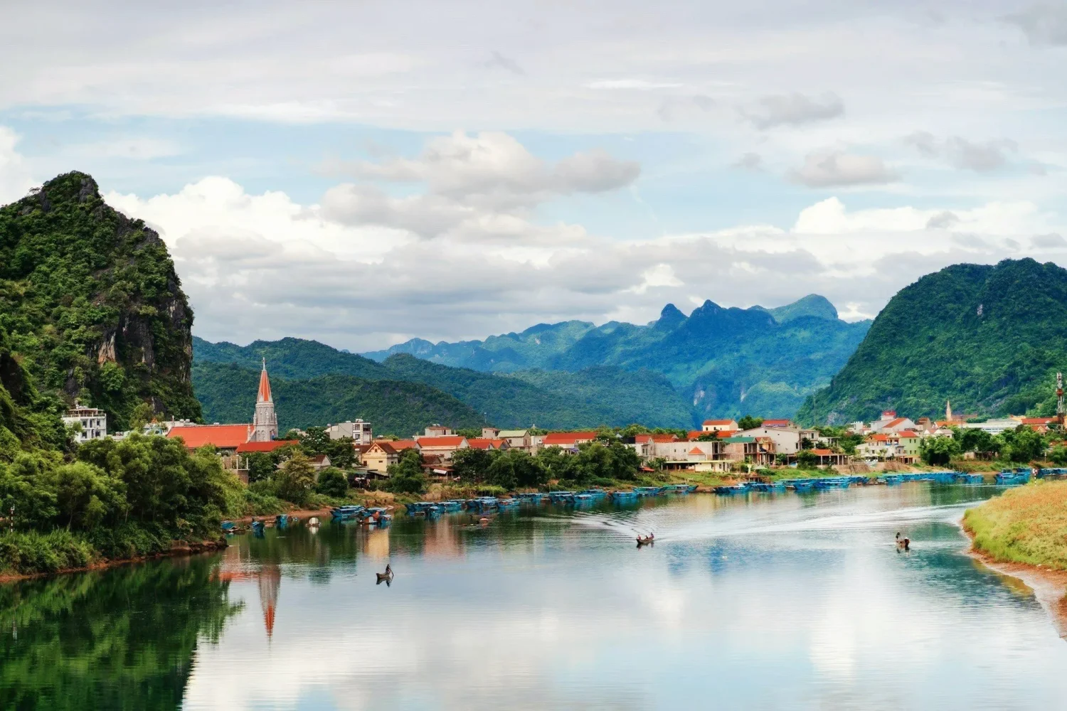 phong nha ke bang tour vela vietnam travel