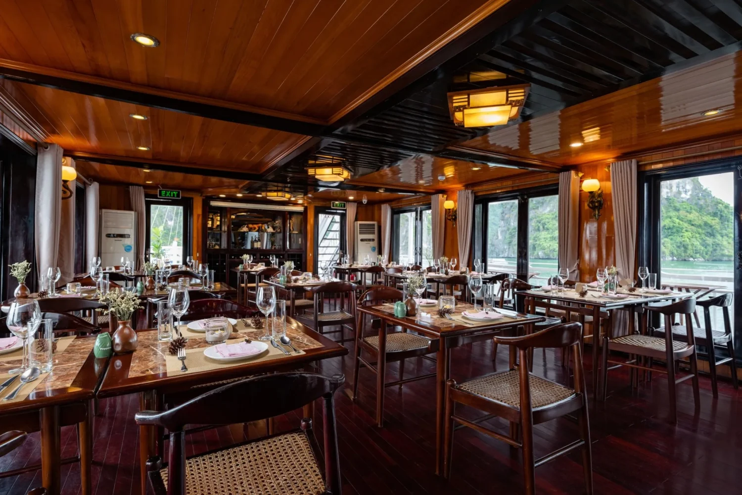 Hera Classic Boutique Cruise Vela Vietnam Travel
