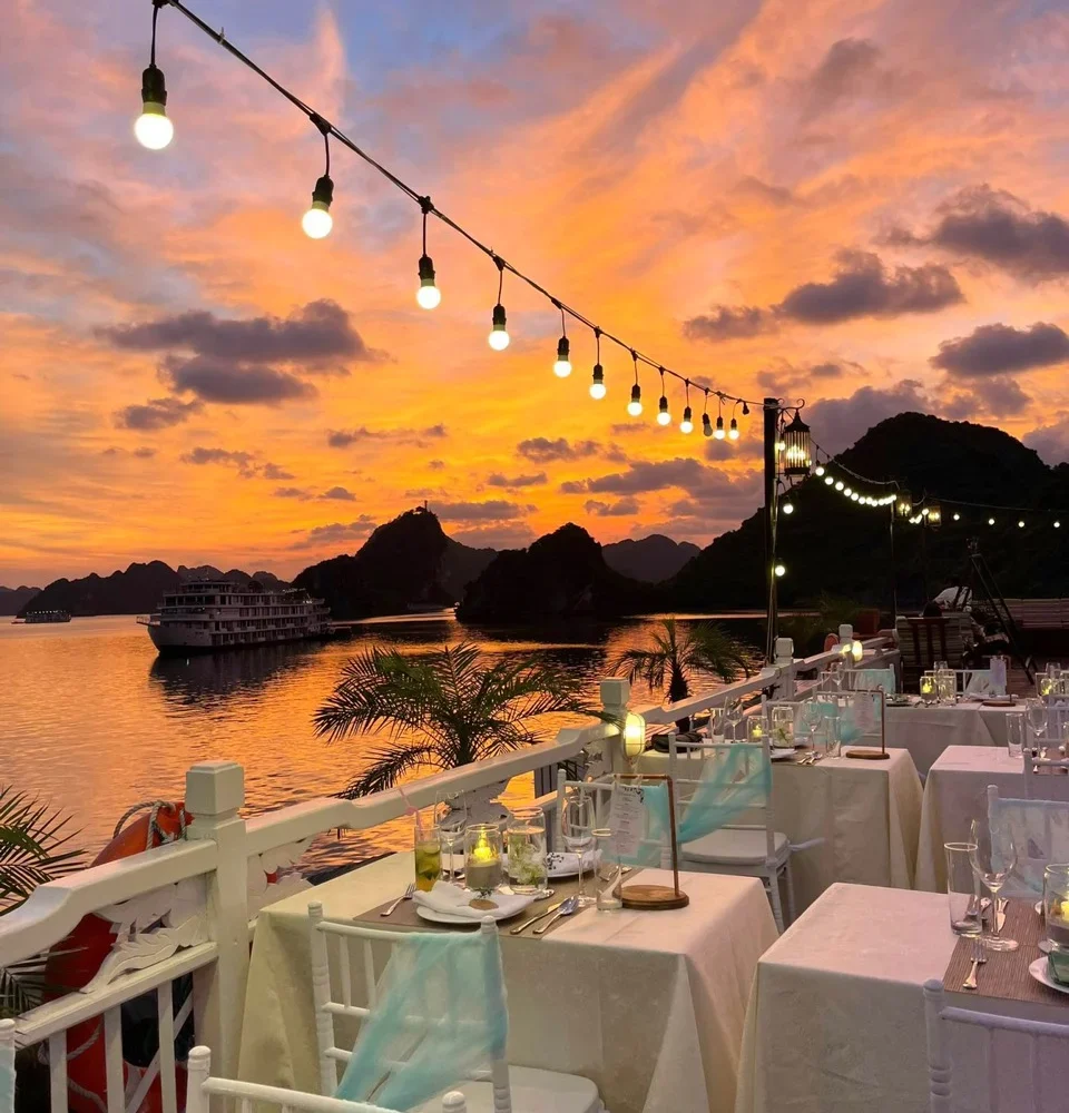 Hera Classic Boutique Cruise Vela Vietnam Travel
