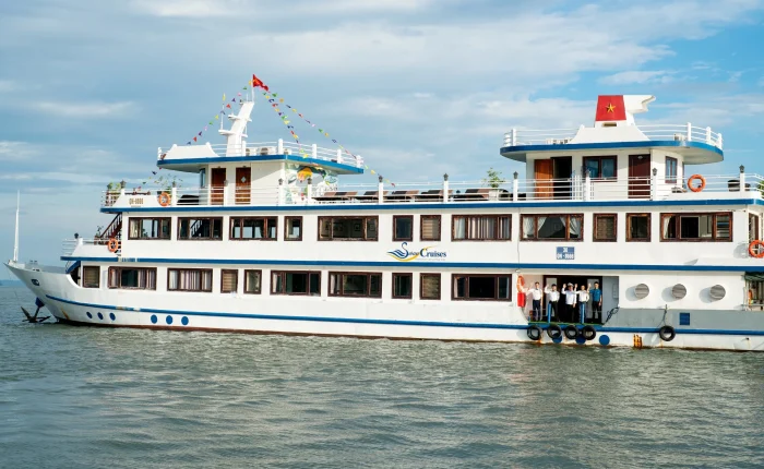 ha long bay and bai tu long bay luxury cruise vela vietnam travel