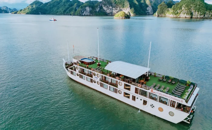 best cruise lan ha bay vela vietnam travel